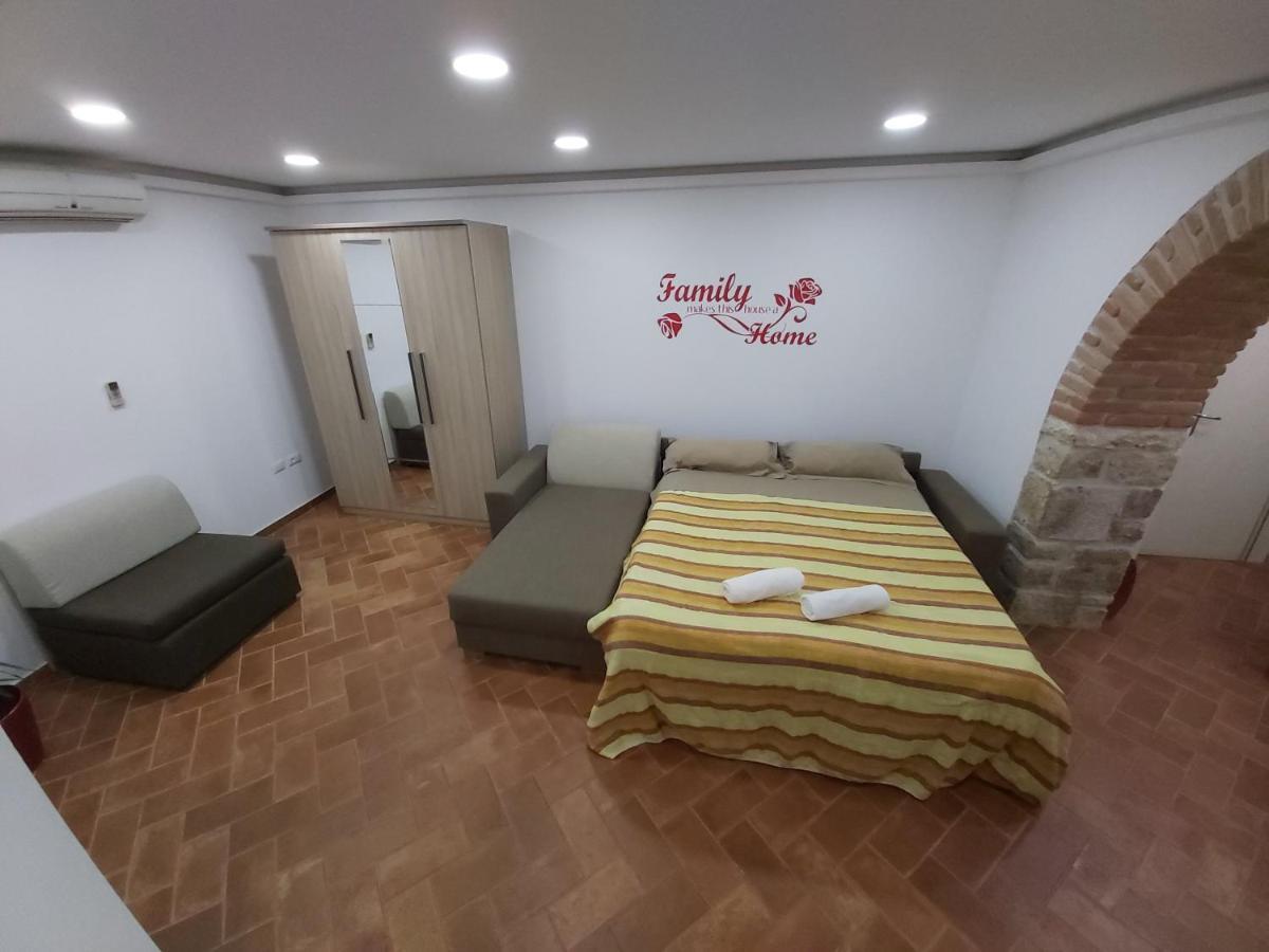 Studio Apartman Marko 波雷奇 外观 照片